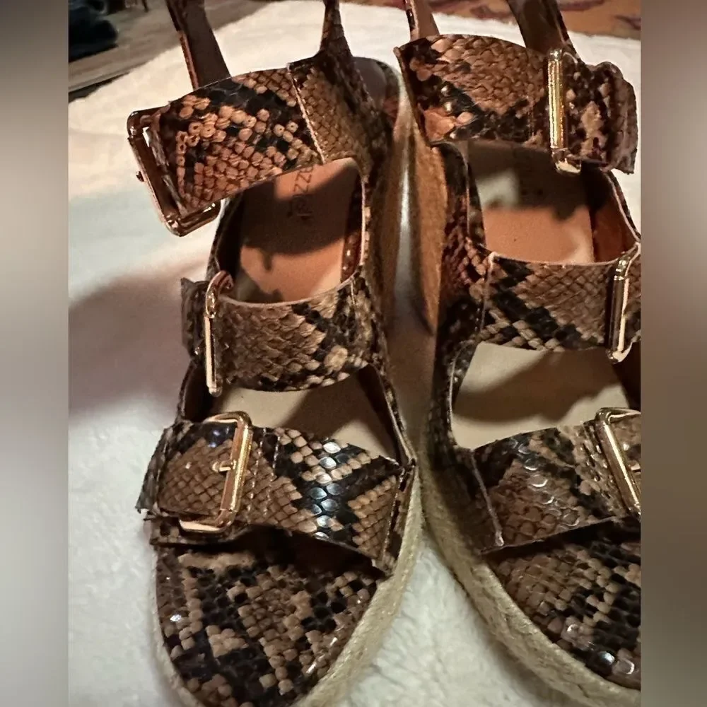 Shoe Dazzle Snakeskin buckle espadrilles wedges sz 7.5 NWOT